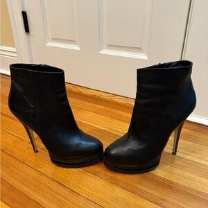 Aldo Booties Size 9